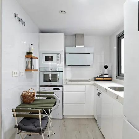 Coral - Solo Familias Apartment