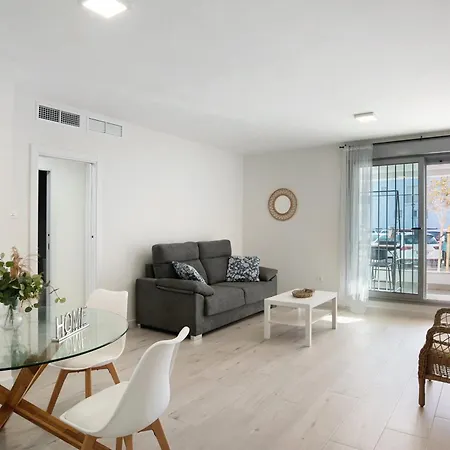 Coral - Solo Familias Apartment *