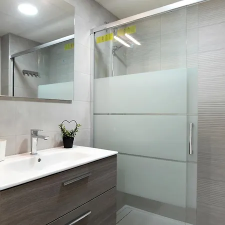 Coral - Solo Familias Apartment *